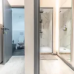 Modern 2 Private Bedrooms In The Heart Of *