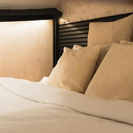 Apartamento Modern 2 Private Bedrooms In The Heart Of