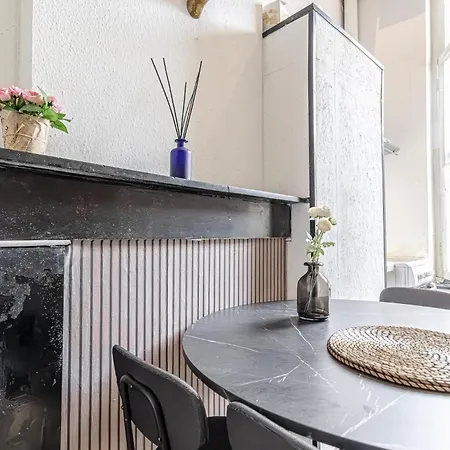 Apartamento Modern 2 Private Bedrooms In The Heart Of *