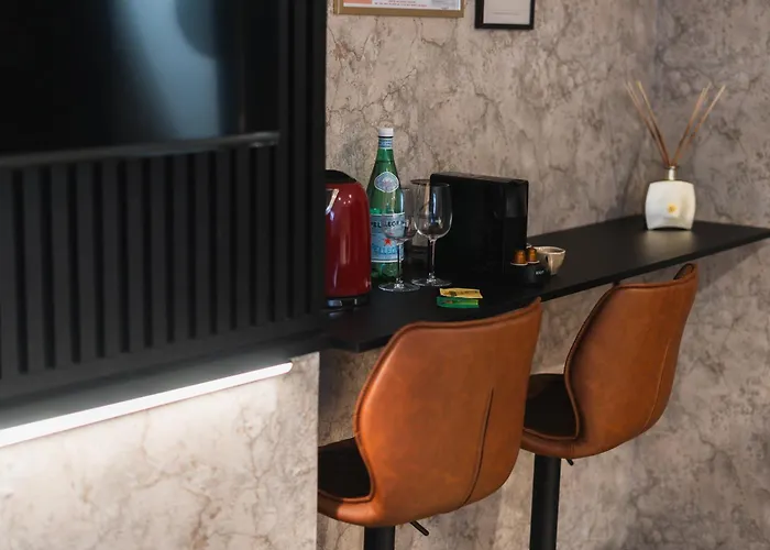 Modern 2 Private Bedrooms In The Heart Of Gand