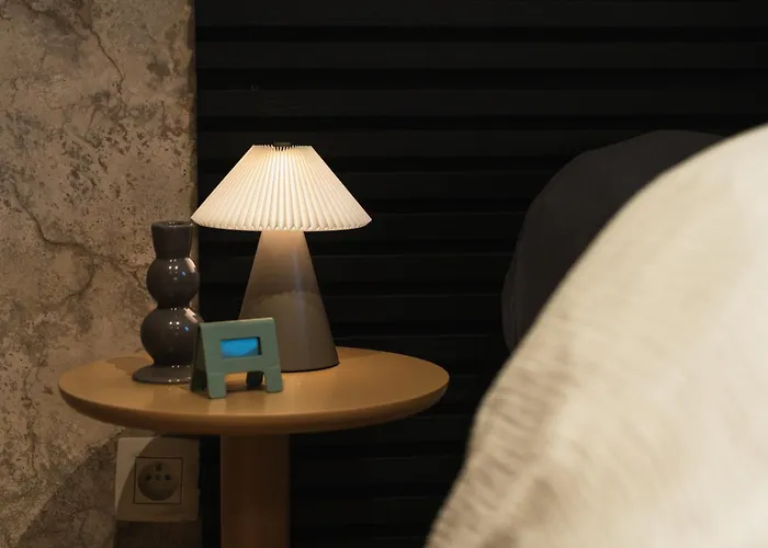 Modern 2 Private Bedrooms In The Heart Of *