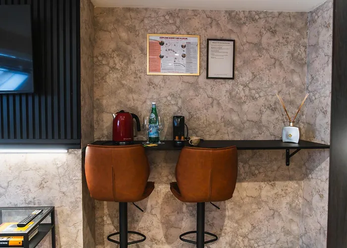 Modern 2 Private Bedrooms In The Heart Of