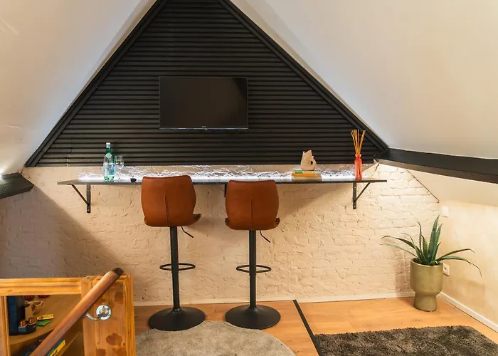 Modern 2 Private Bedrooms In The Heart Of Apartment Gent