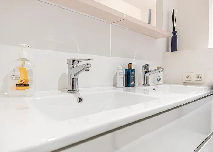 Apartamento Modern 2 Private Bedrooms In The Heart Of