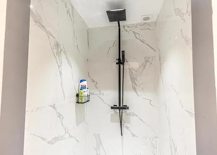 Apartamento Modern 2 Private Bedrooms In The Heart Of *