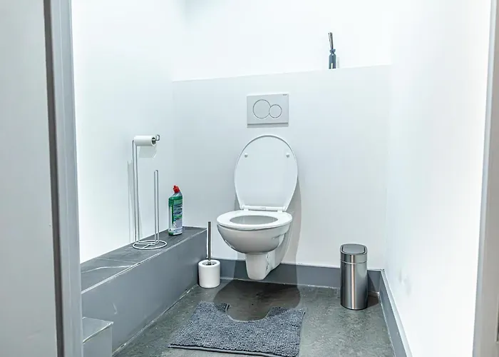 Modern 2 Private Bedrooms In The Heart Of