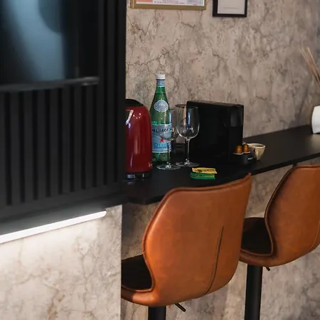 Modern 2 Private Bedrooms In The Heart Of ヘント